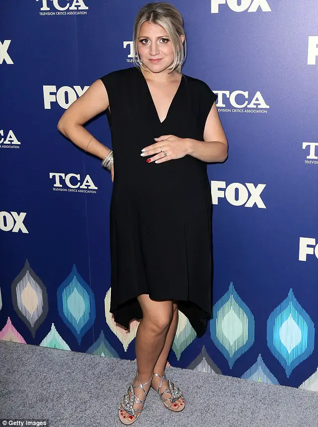 Beautiful Actress Annaleigh Ashford Baby Boy, Reserved the(00)